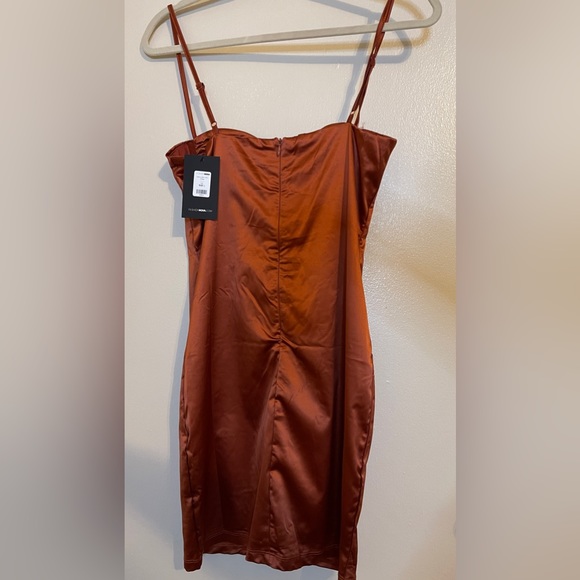 Fashion Nova Sierra Satin mini Dress (read description)- Rust color- Size L - Picture 3 of 6